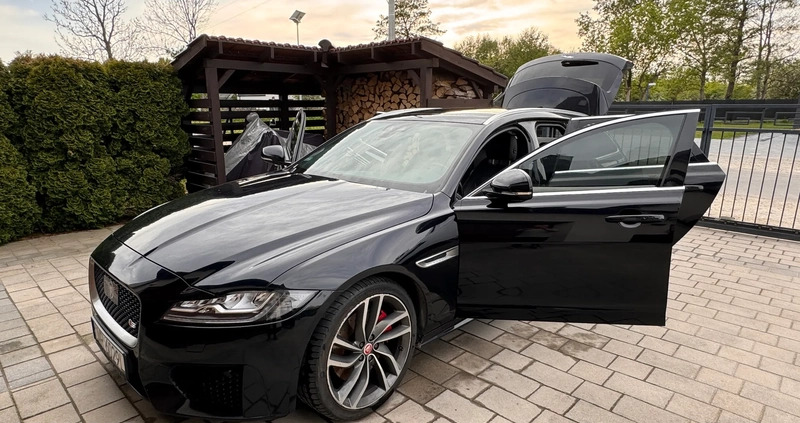 Jaguar XF cena 95000 przebieg: 133000, rok produkcji 2018 z Wyrzysk małe 92